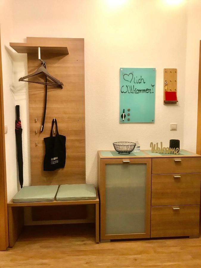 Cottbus-Apartments - Green Apartment I Privat I Wifi I Kueche I Balkon Luaran gambar