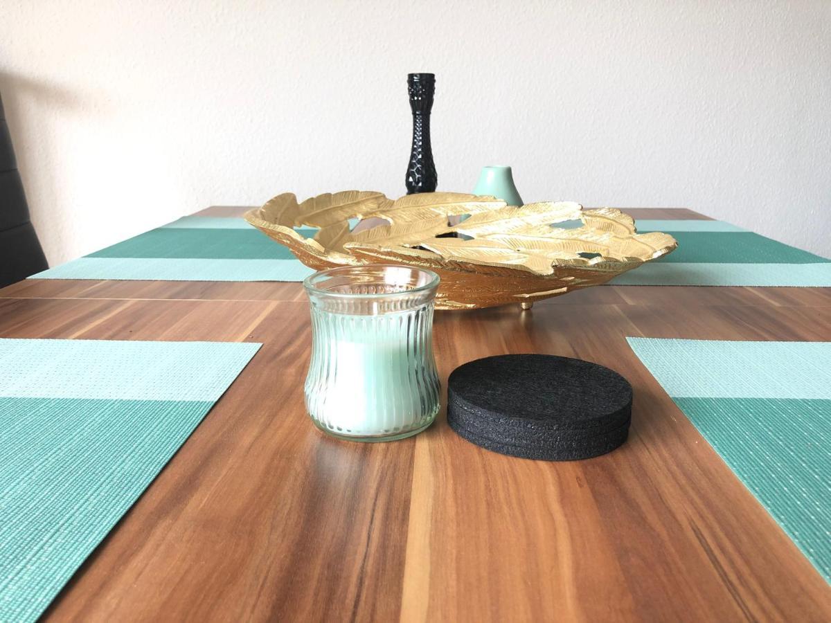 Cottbus-Apartments - Green Apartment I Privat I Wifi I Kueche I Balkon Luaran gambar