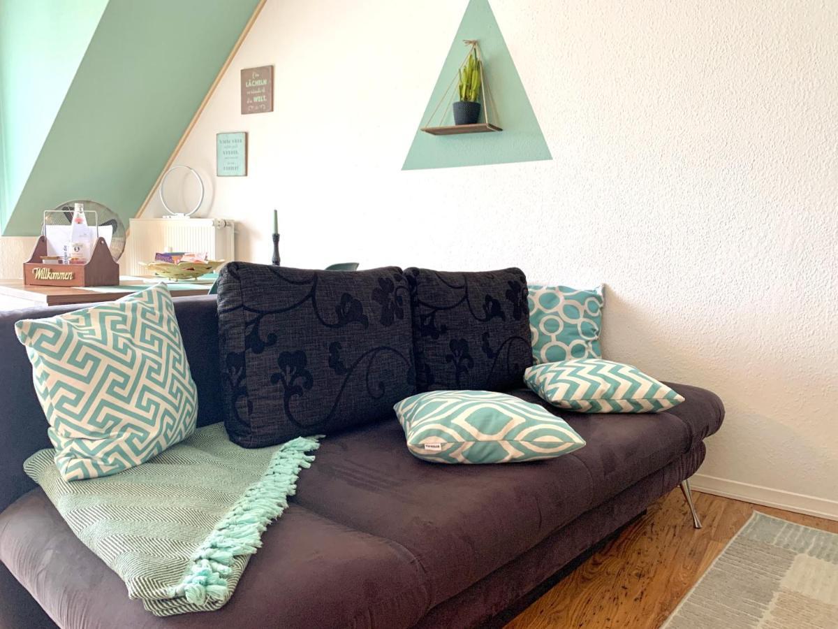 Cottbus-Apartments - Green Apartment I Privat I Wifi I Kueche I Balkon Luaran gambar